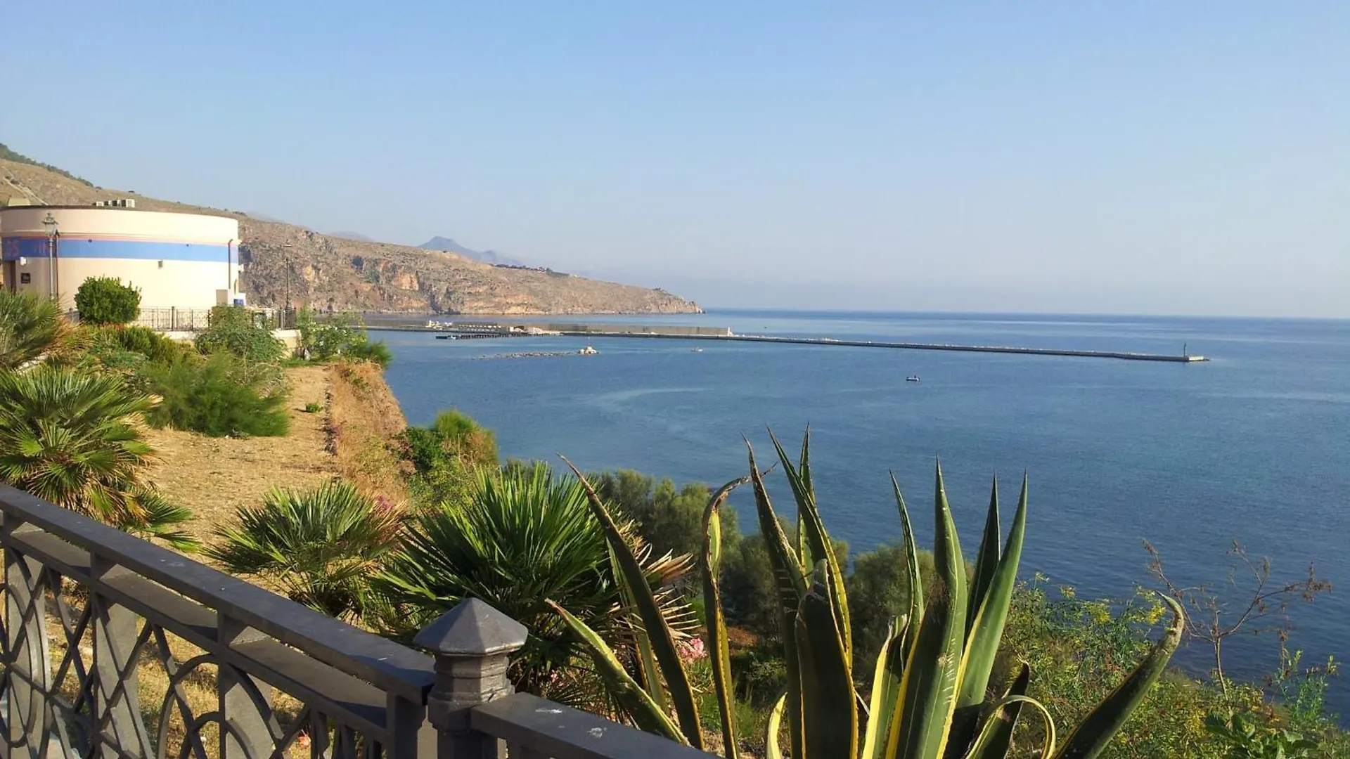 Via Siracusa 5 Castellammare del Golfo 0*,